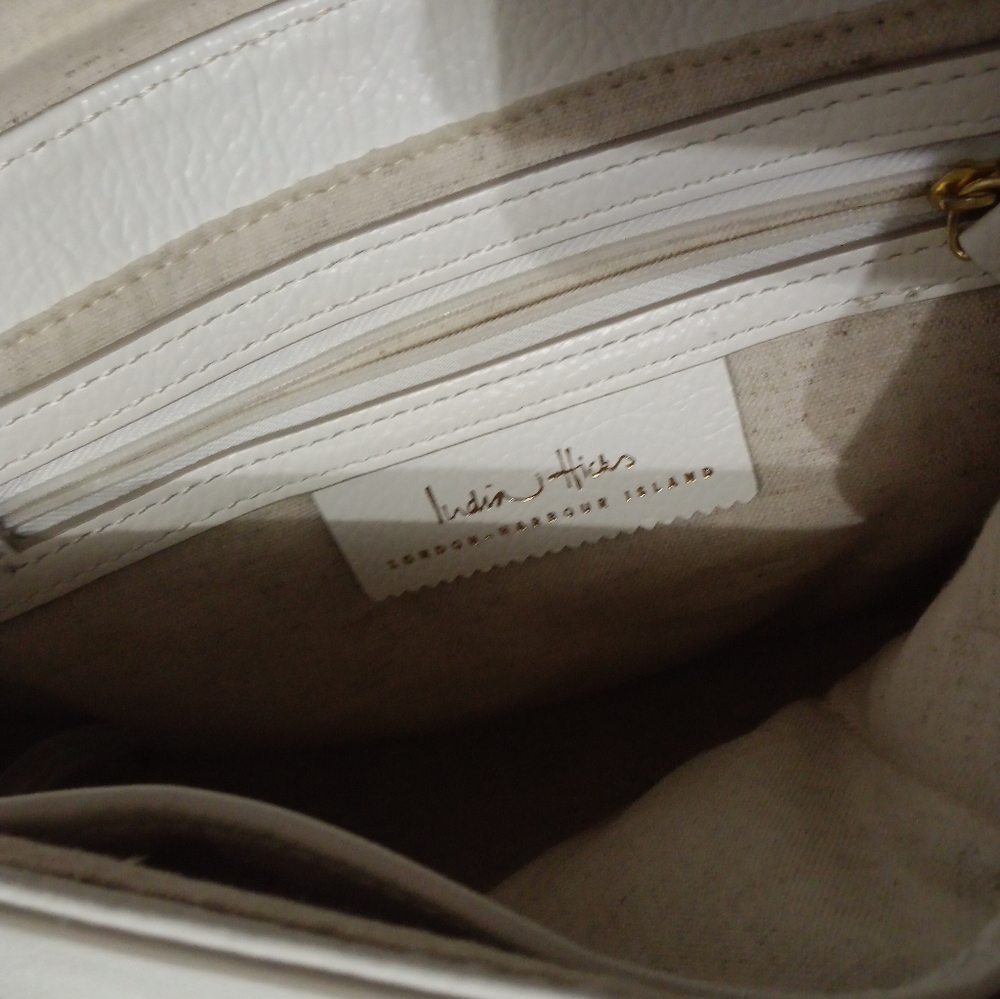 India Hicks White Leather Shoulder Bag with Gold Plate - Picture 6 of 7